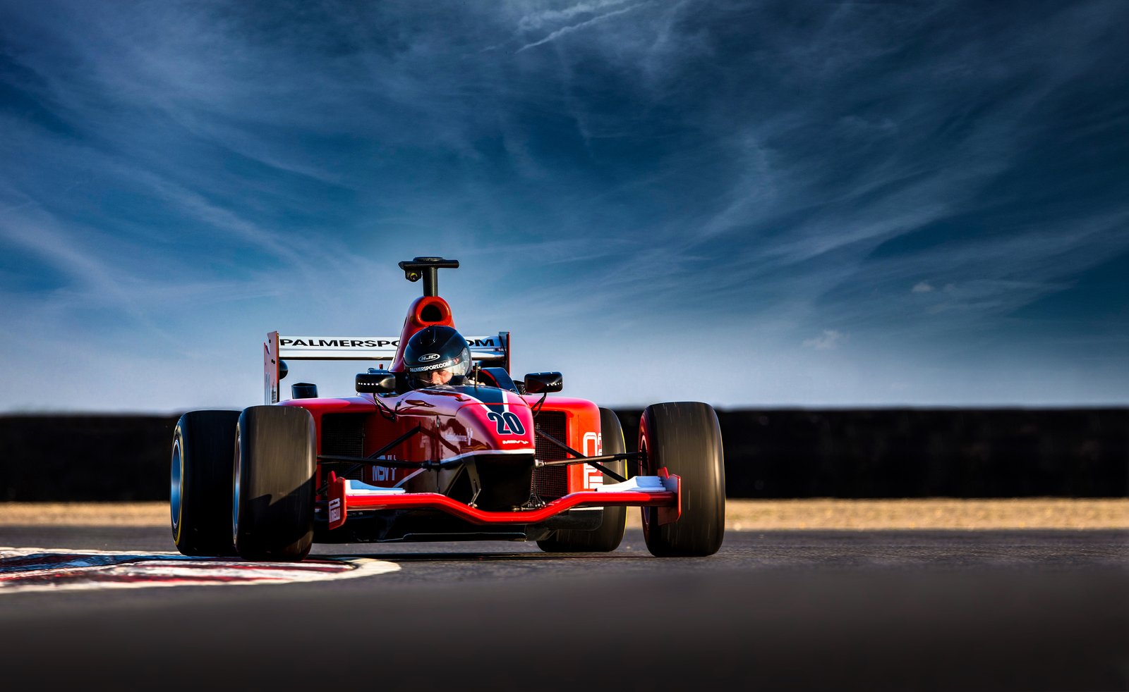 Driving experience day at Bedford Autodrome